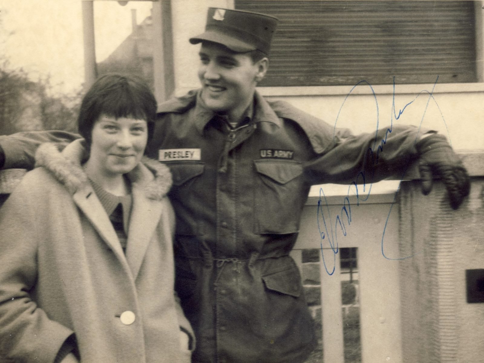 AngelikamitElvis-8mb